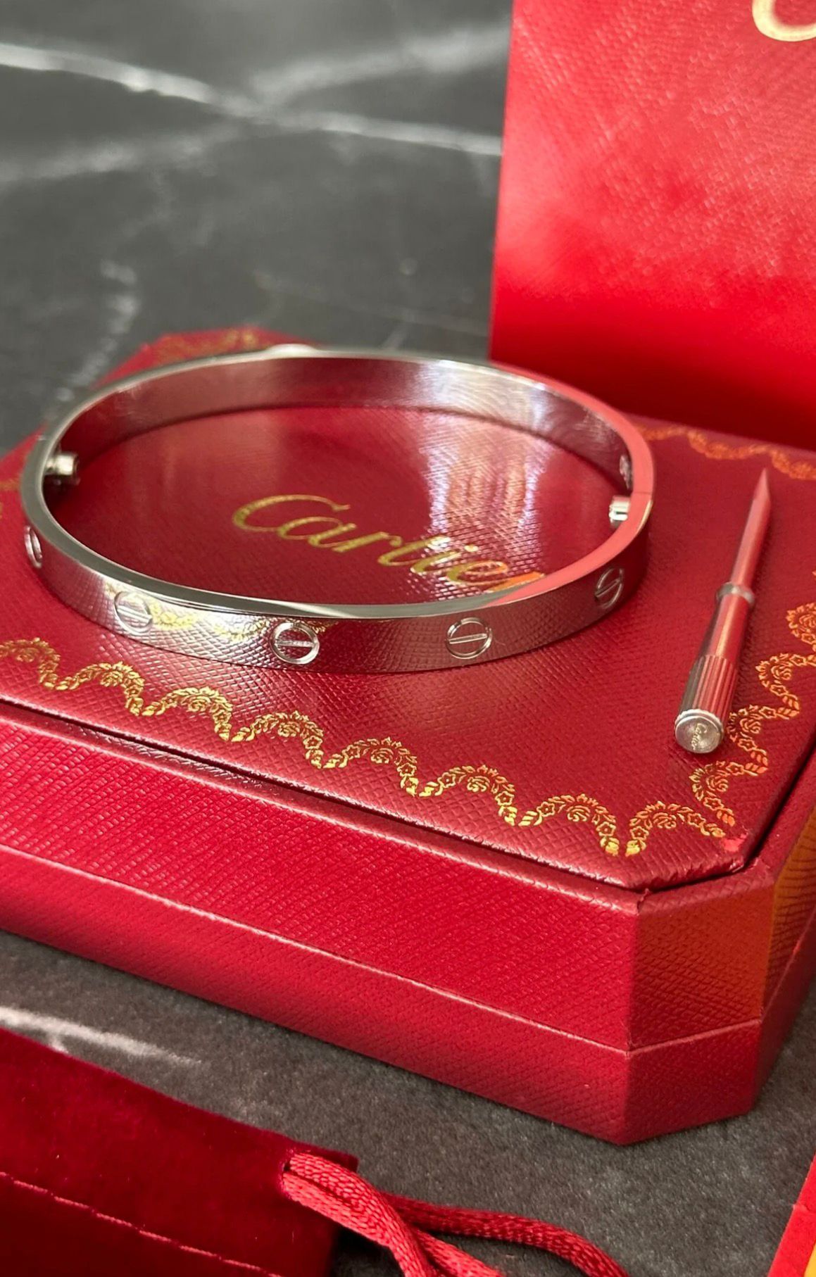 Brazalete Cartier Plateado