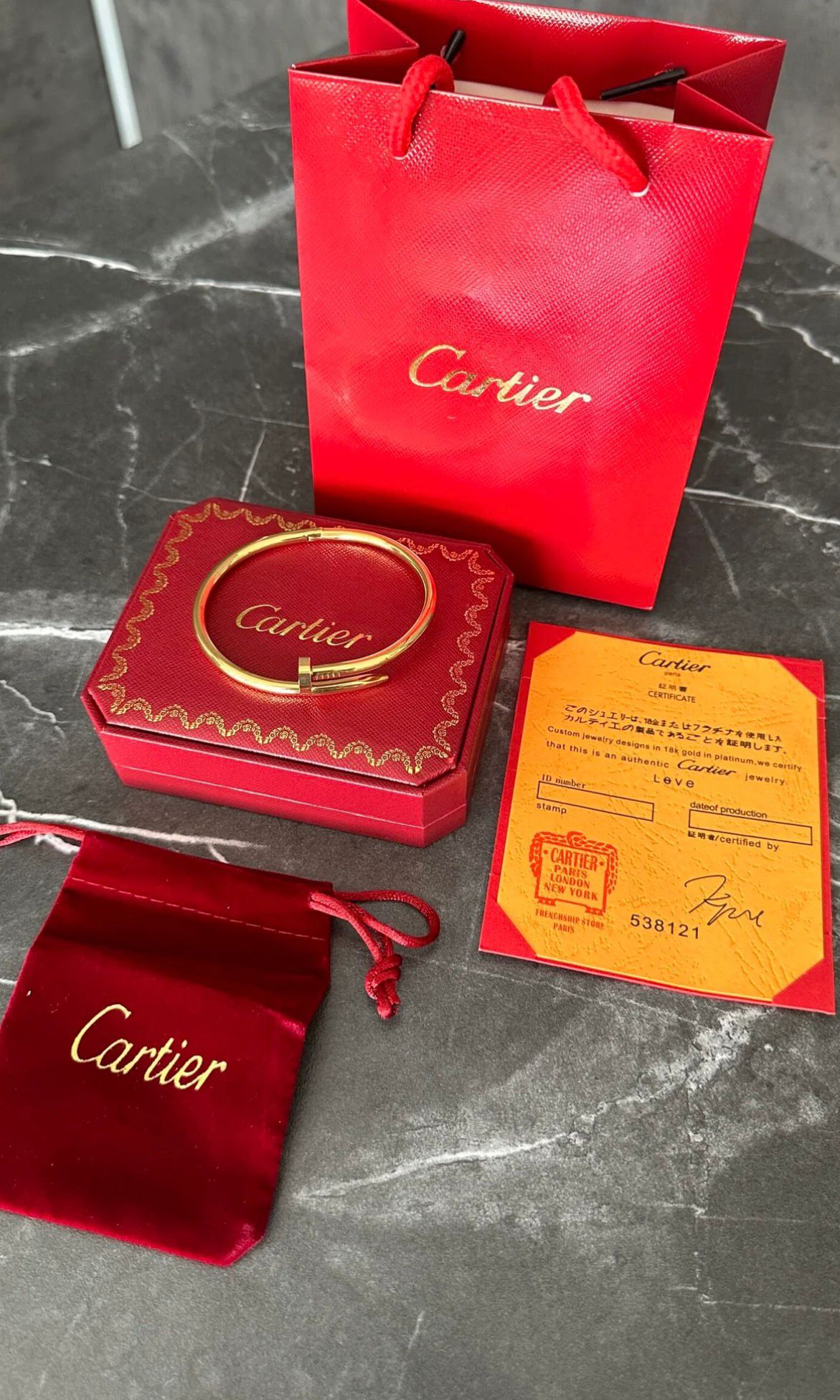Brazalete Cartier Dorado