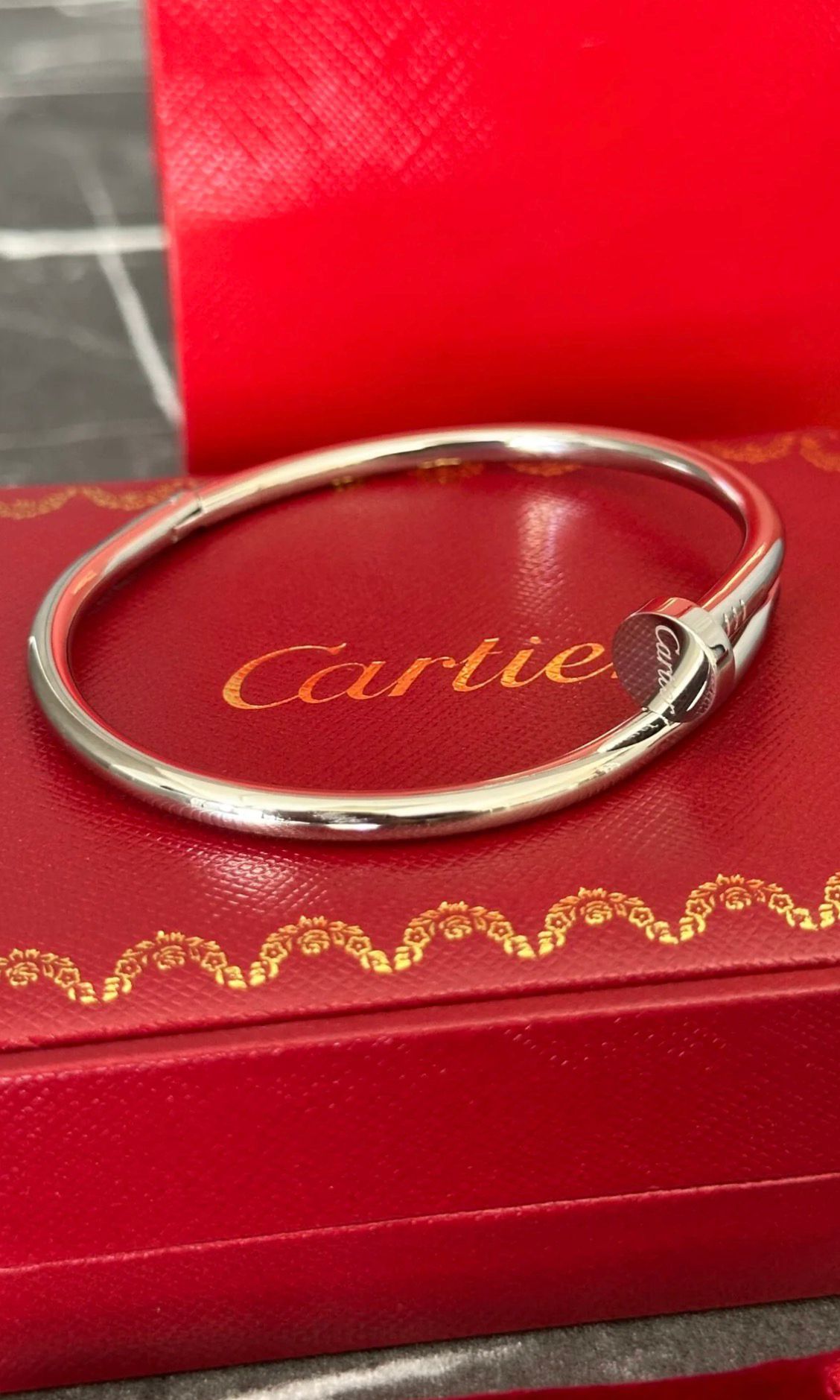 Brazalete Cartier  Plateado