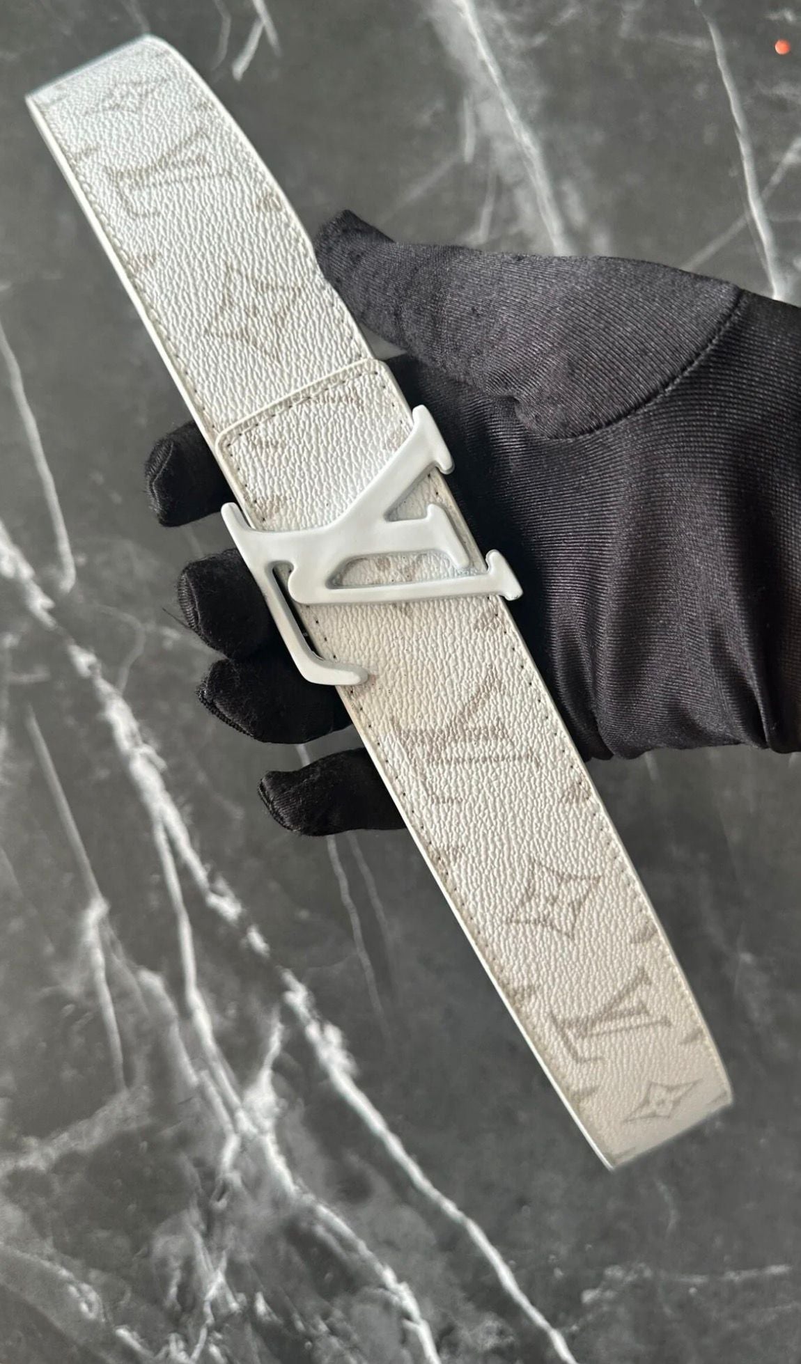 Cinturón Louis Vuitton